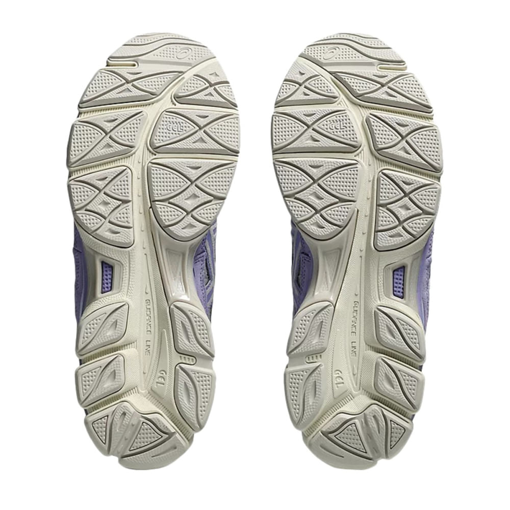 Asics Unisex GEL-Nyc Sneakers in Grey Color