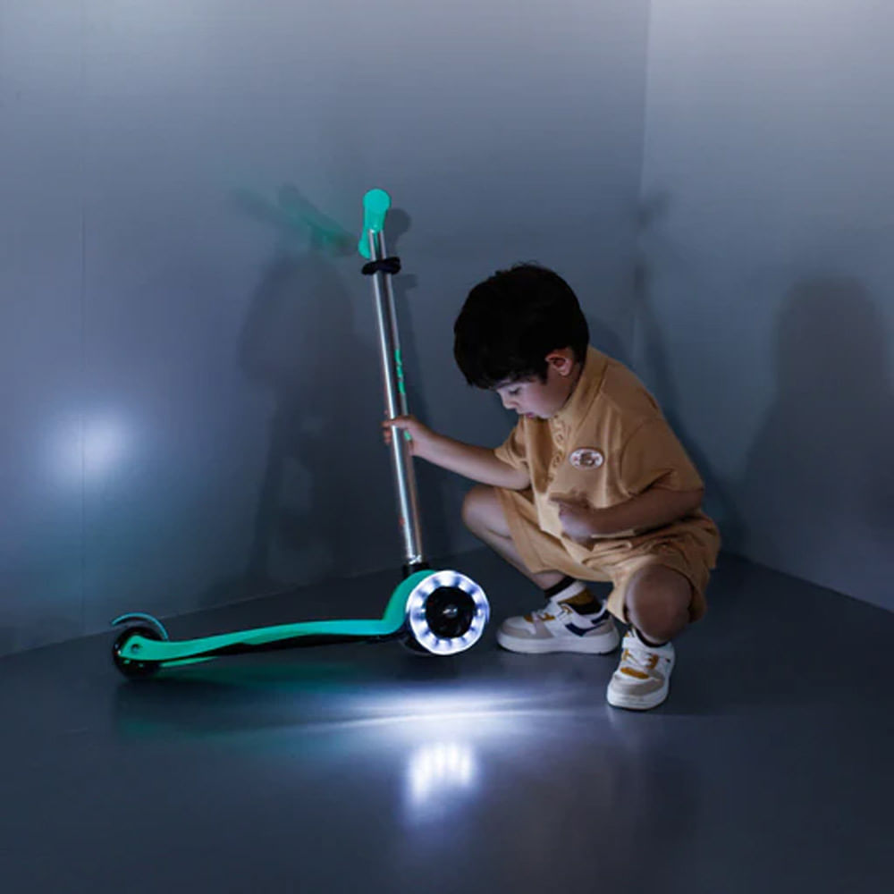 MAXI GLOW PLUS LED SCOOT | JELLYGREEN