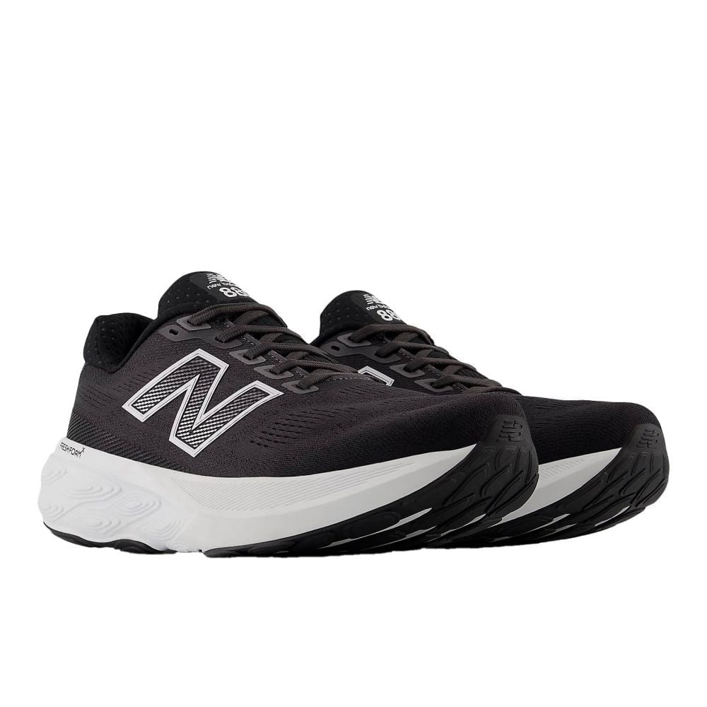 New Balance Mens 880V15 Running Shoes in Black Color