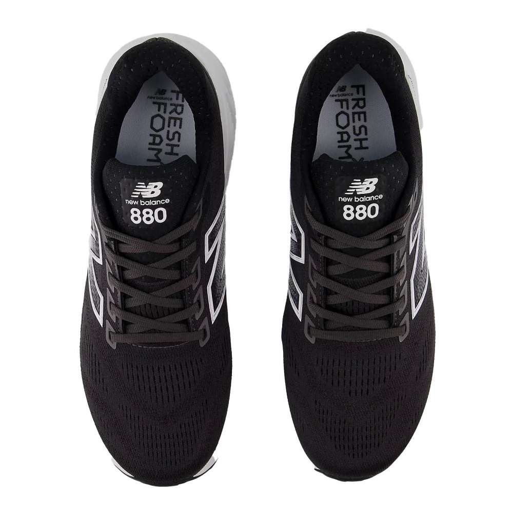 New Balance Mens 880V15 Running Shoes in Black Color