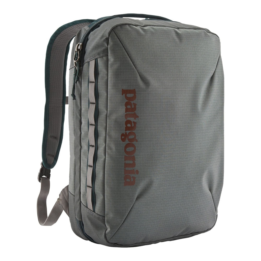 amazon patagonia paxat backpack forge grey Sunflora Picnic for 4 Person Set Pack with Insulated Waterproof Pouch for Family Outdoor Camping (Gray) and has a mesh divider to keep things organized Patagonia Black Hole Micro MLC
