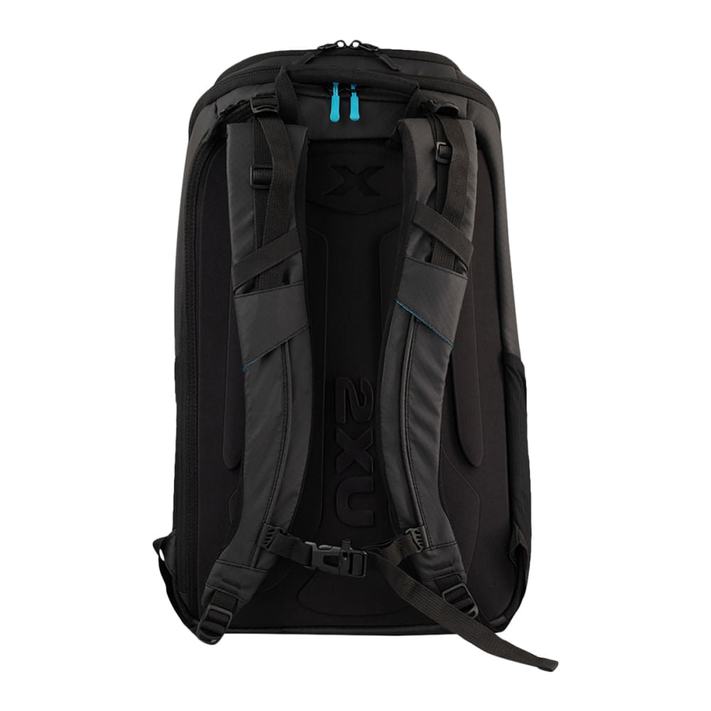 2Xu Unisex Transition Backpack Cycling Shoes in Black Color
