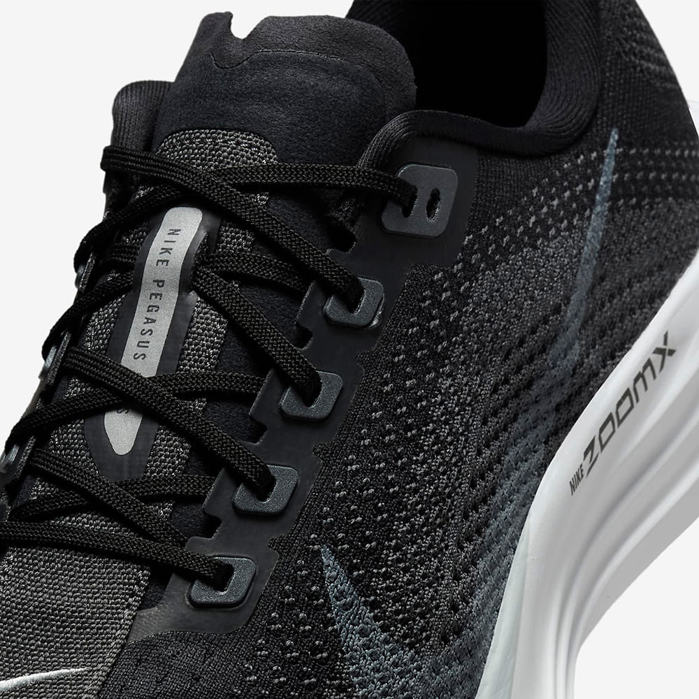 M PEGASUS PLUS | 002 BLACK/