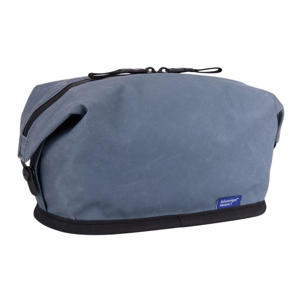 Thule Aion Toiletry Bag Travel Accessories in Grey Color