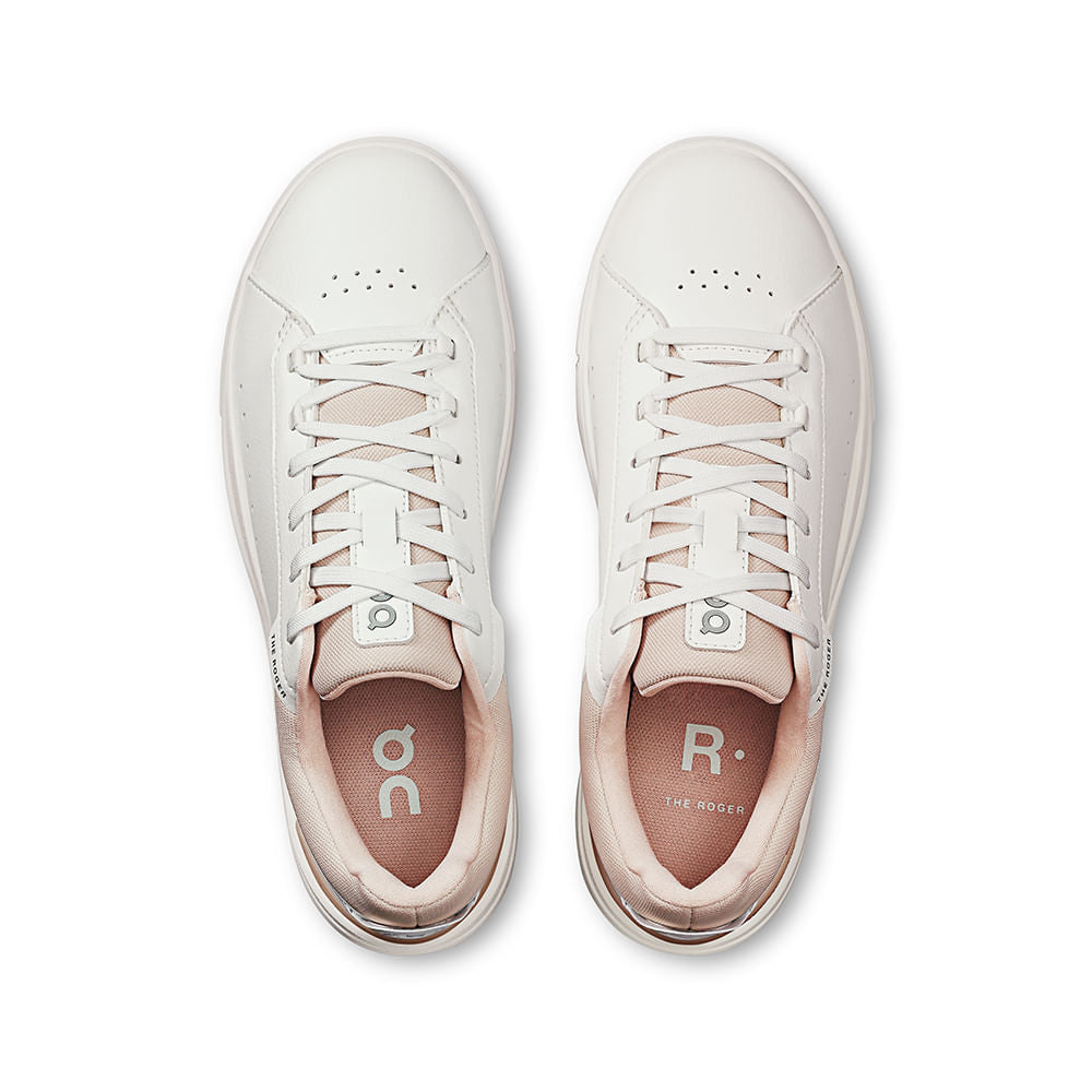 On Womens The Roger Advantage W Tennis Shoes in White Color
