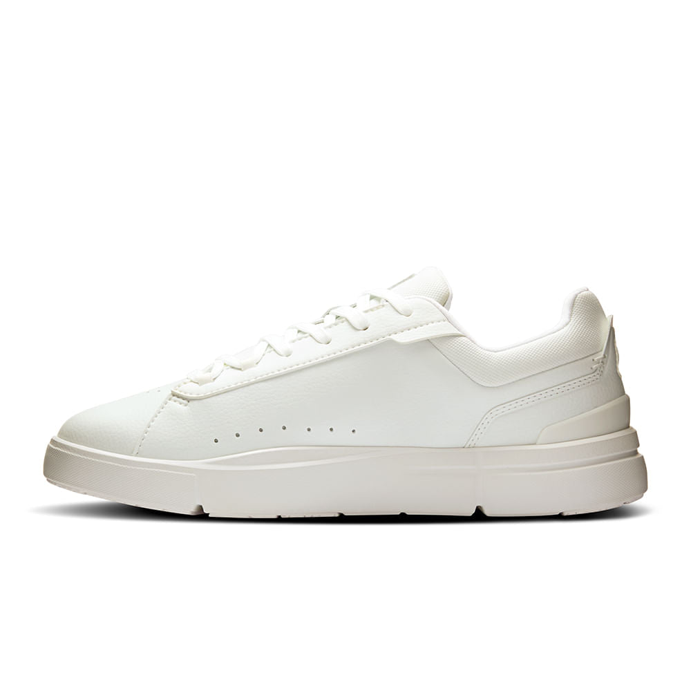 On Womens The Roger Advantage W Tennis Shoes in White Color