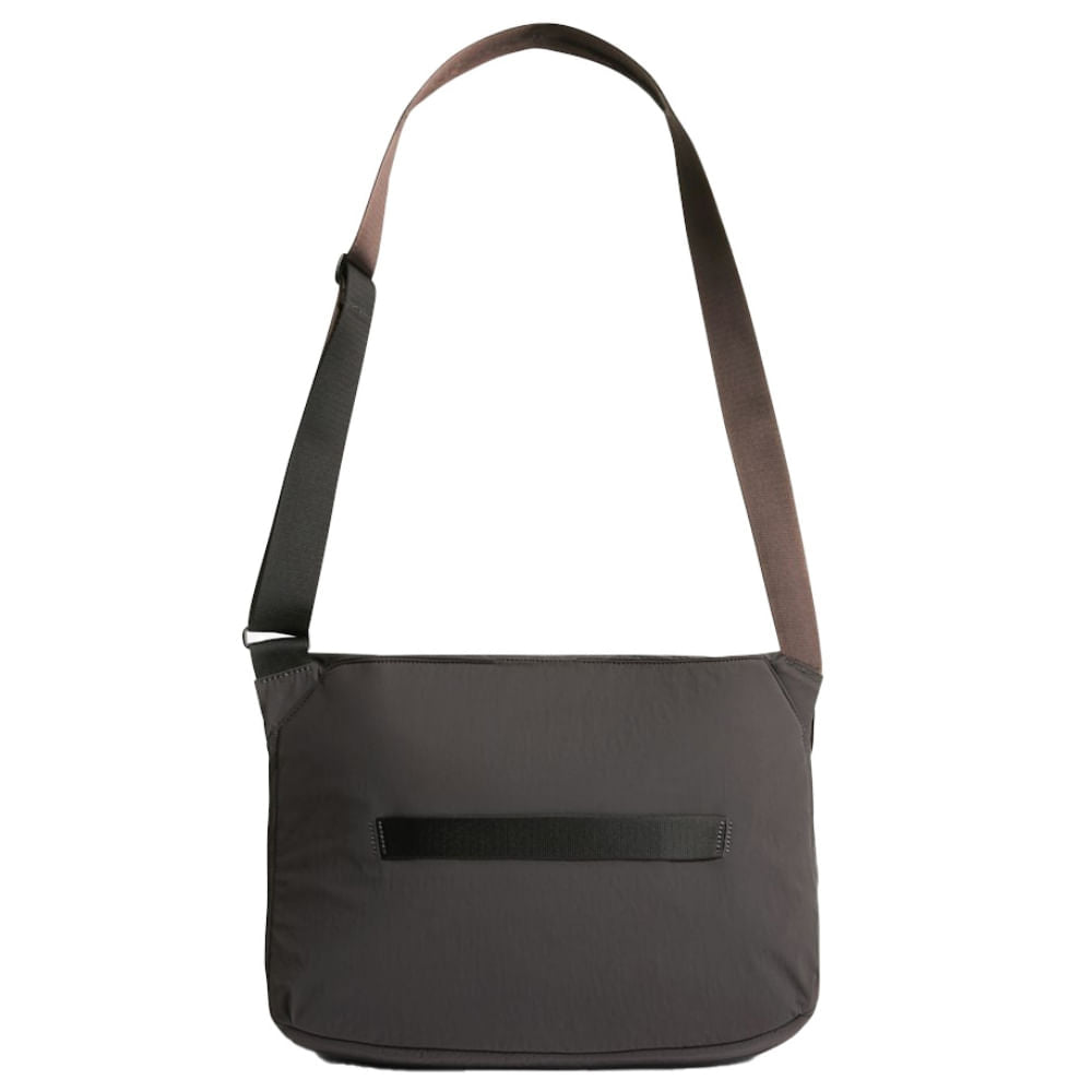 Bellroy Cinch Messenger Bag in Black Color
