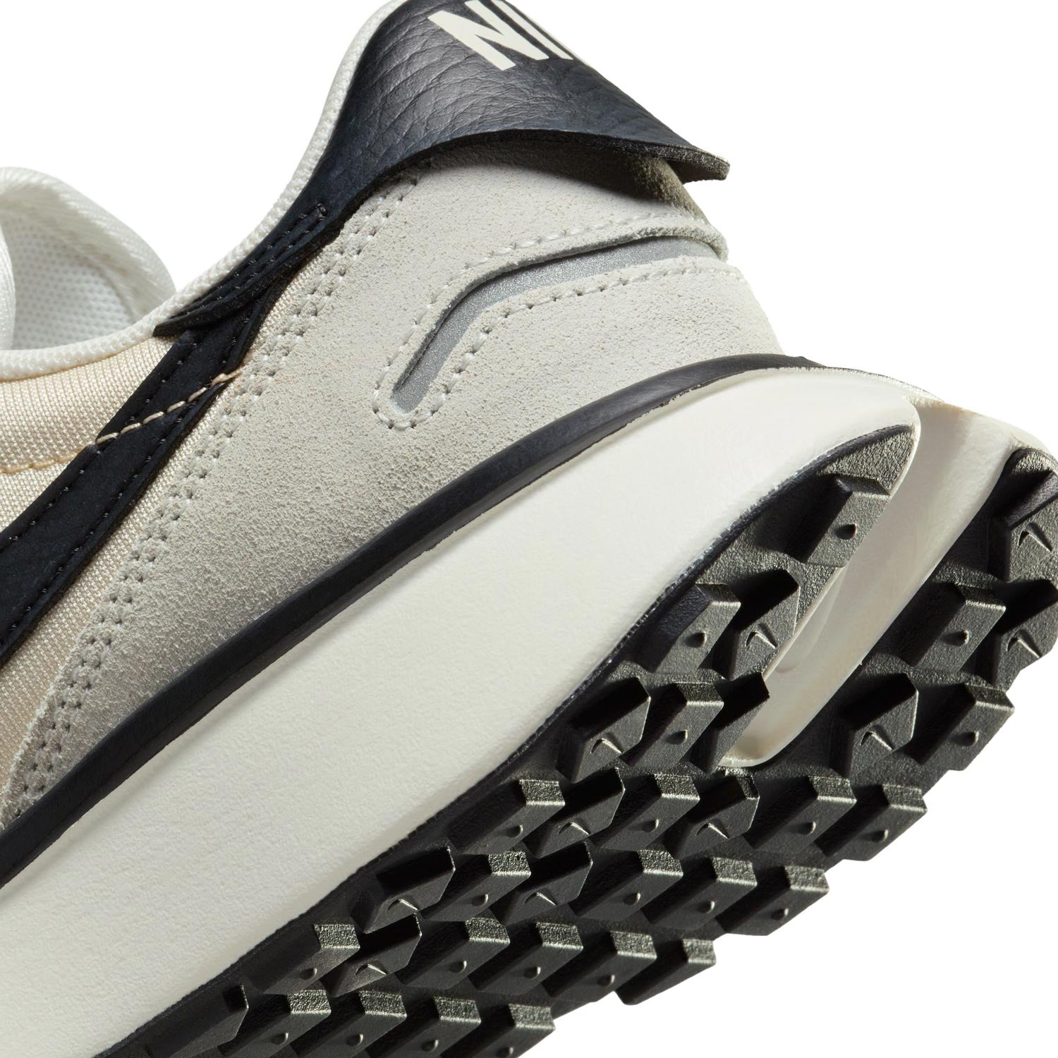 NIKE PHOENIX WAFFLE | 100-SUMMIT