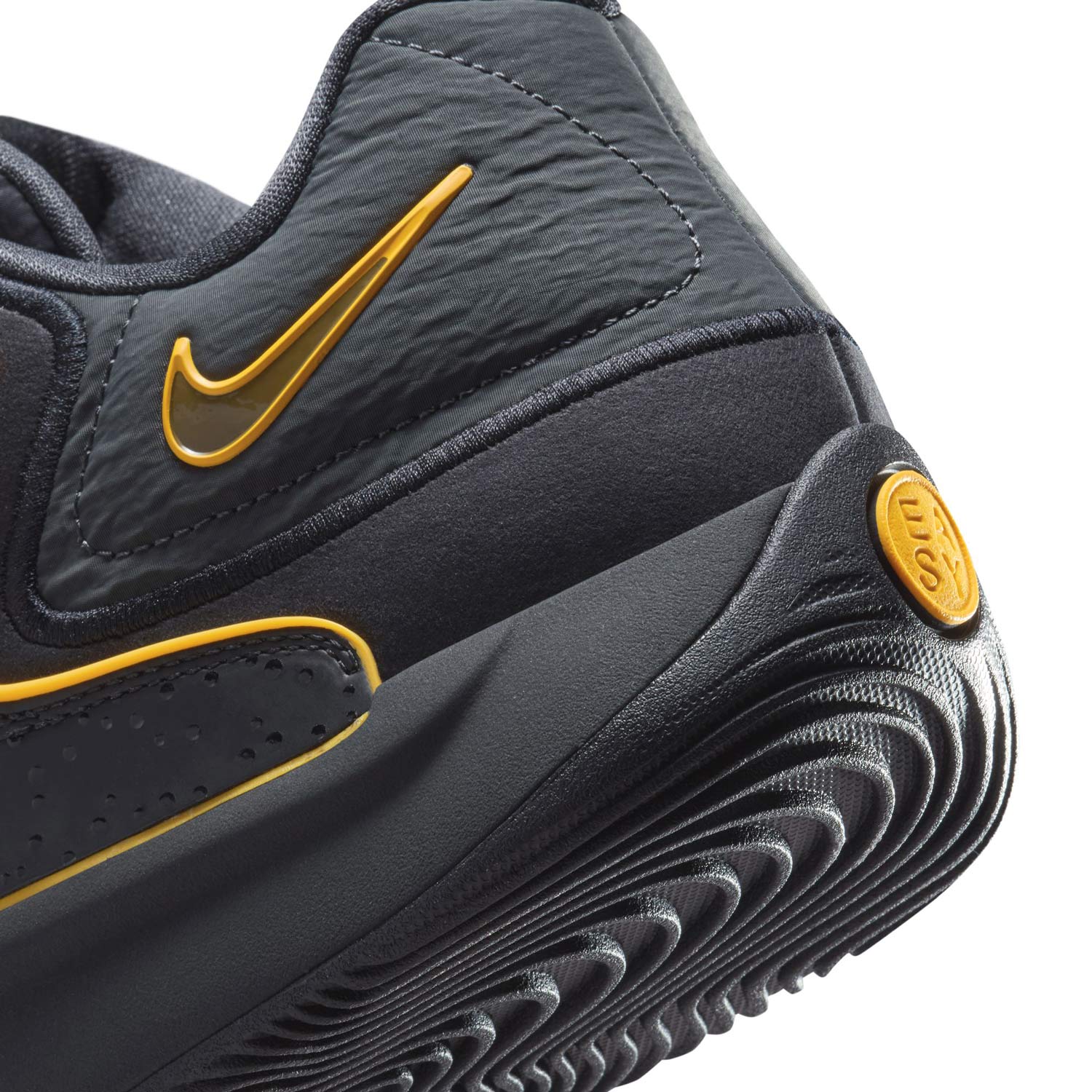 KD18 | 002 BLACK