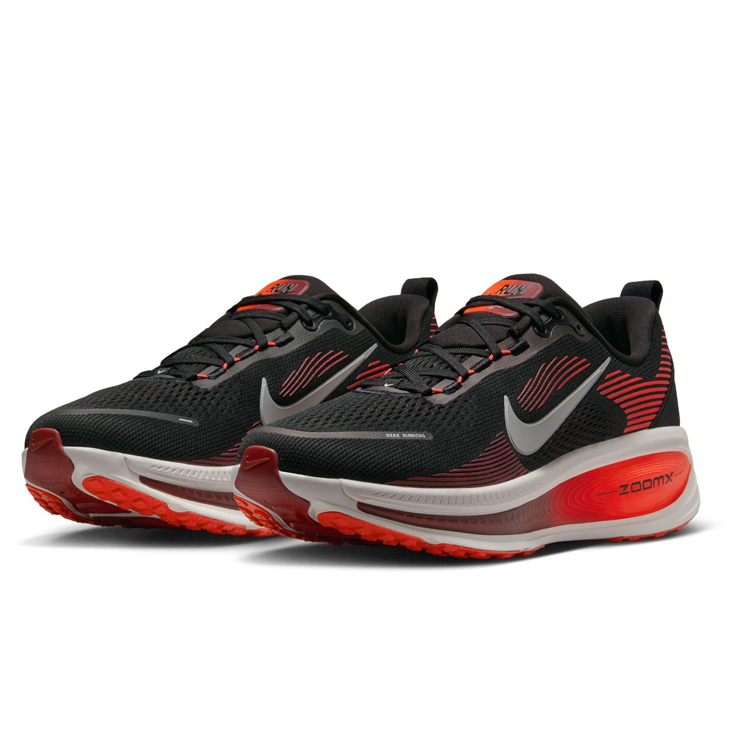 Nike Mens Vomero 18 Running Shoes in Black Color