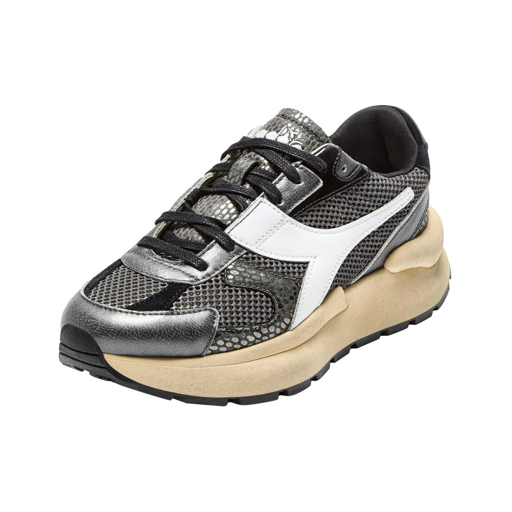 Diadora Womens Mercury Elite Cobra Used Sneakers in Black Color