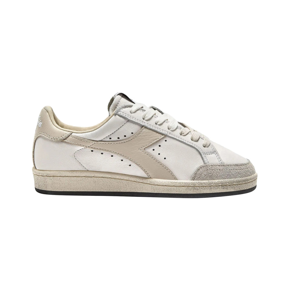 Diadora Mens Prestige Used Sneakers in White Color