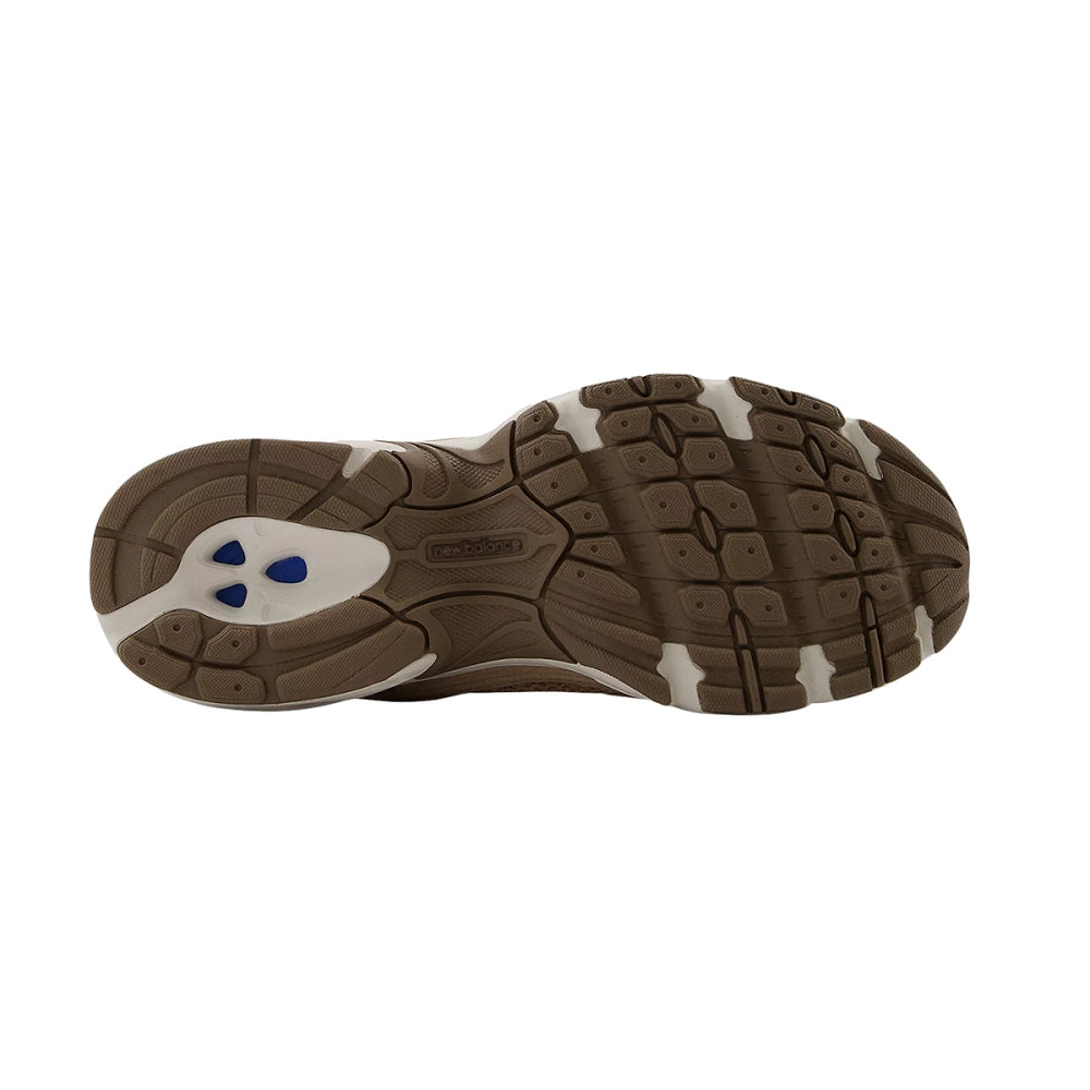 New Balance Womens 530 Sneakers in Brown Color
