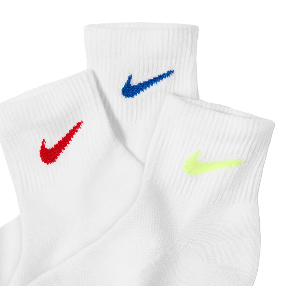 Nike Unisex 3Pk Ed Dri-FIT 1/4 Socks in Camo Color