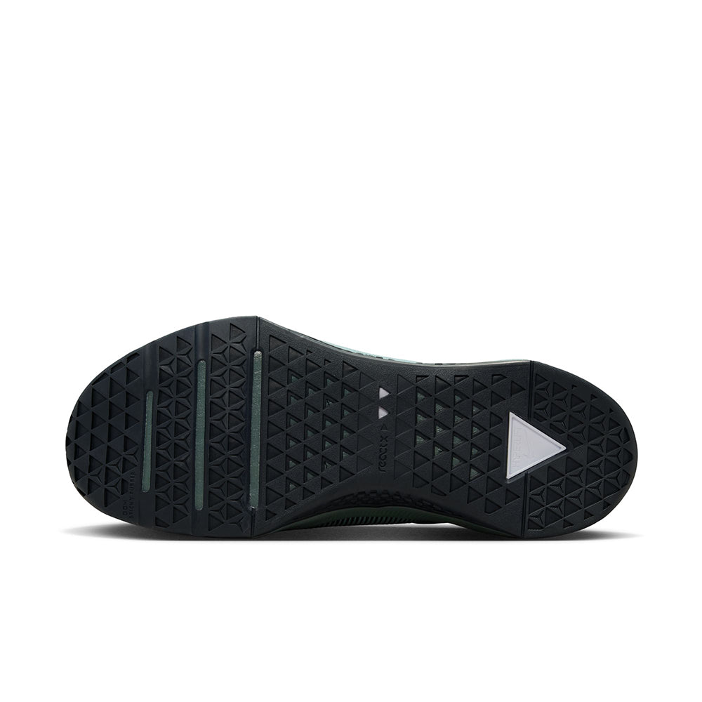 Nike Mens Metcon 10 Fitness Shoes in Green Color