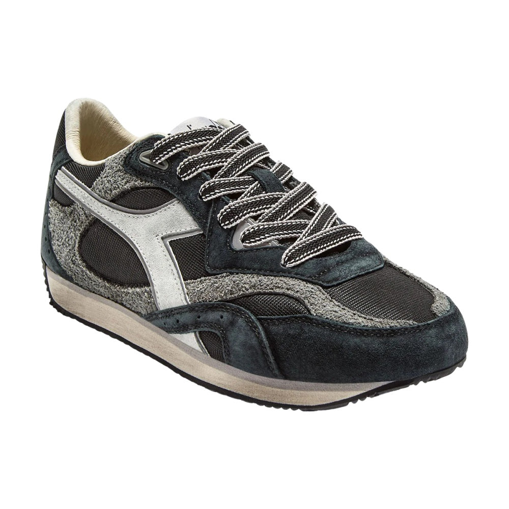 Diadora Womens Equipe Revenge Italia Us Sneakers in Black Color