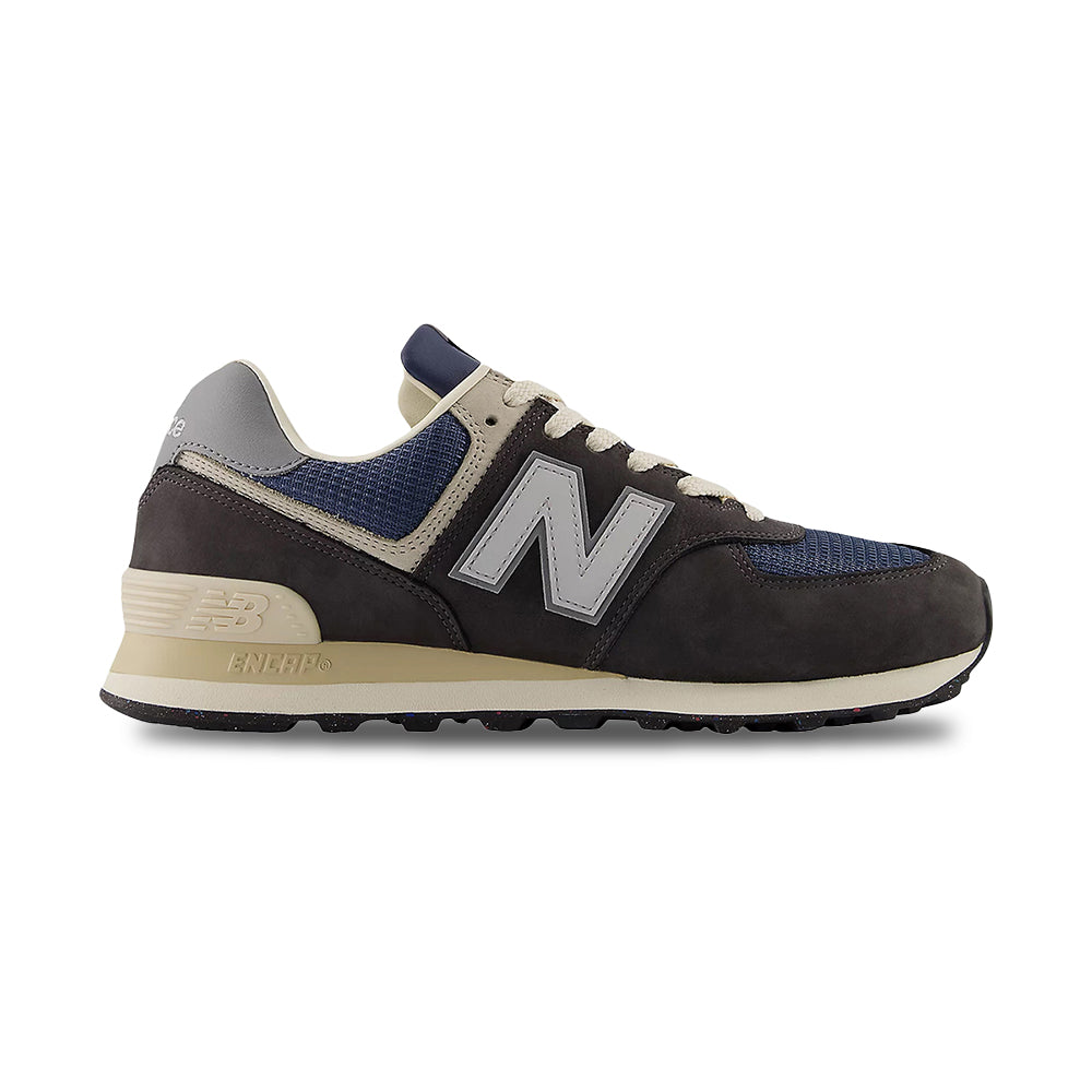 New Balance Unisex 574 Sneakers in Black Color