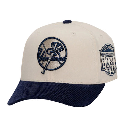 Mitchell And Ness Unisex new york yankees Fall Cord Pro Snpbk Fan Apparel in White Color