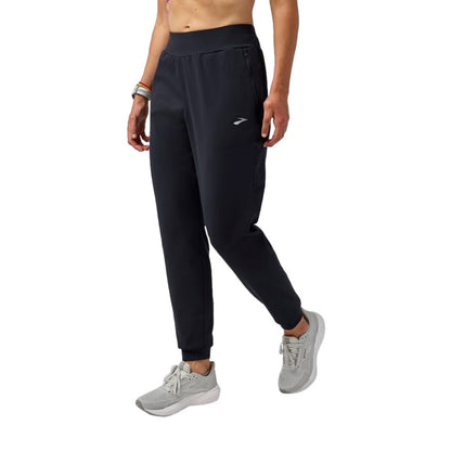Brooks Womens Momentum Thermal Jogger Pants in Black Color