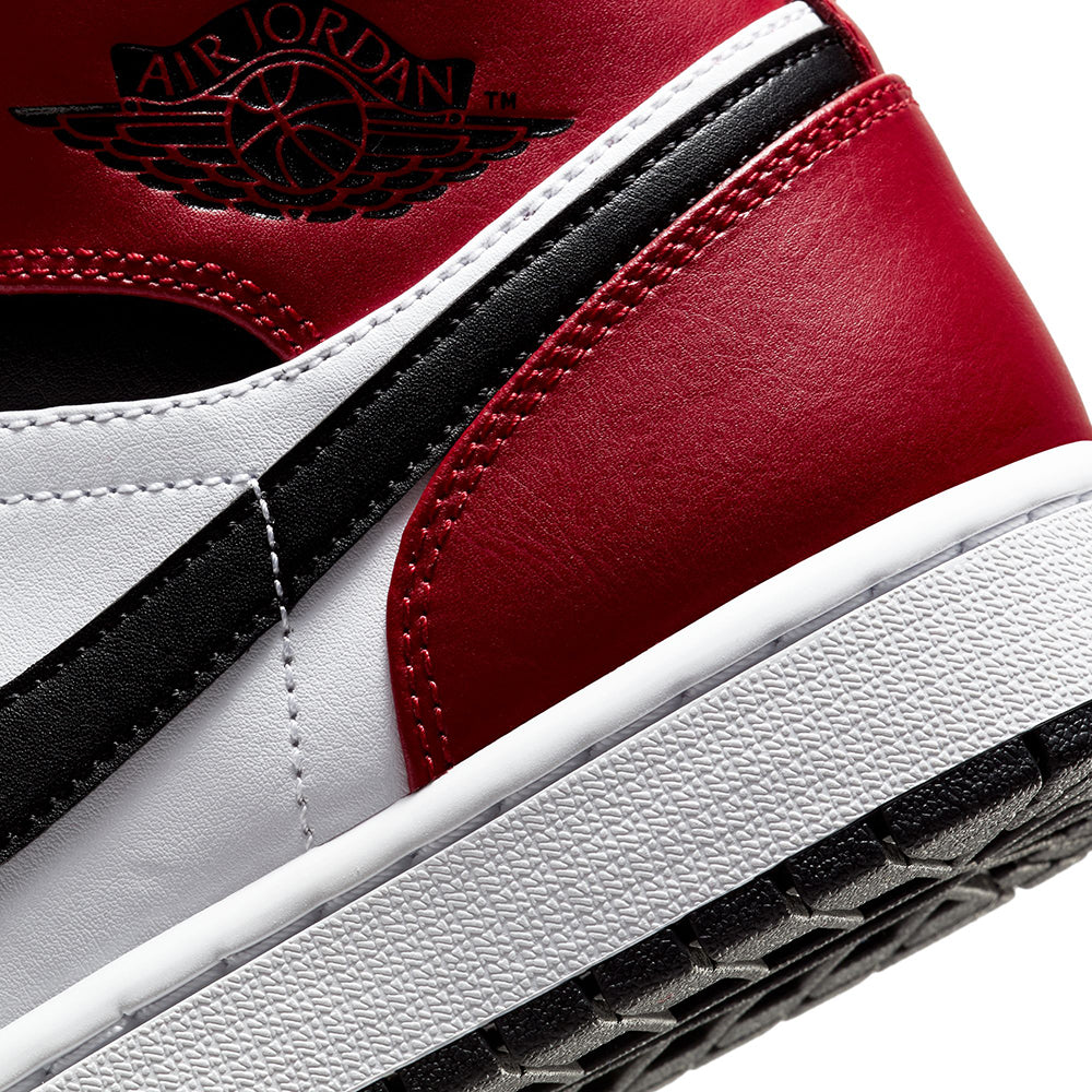 Jordan Mens Air Jordan 1 Mid Sneakers in Black Color