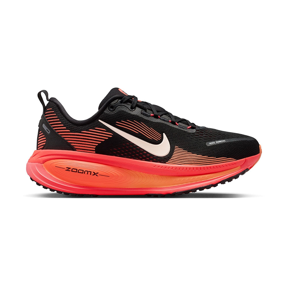Nike Womens Vomero 18 Running Shoes in Black Color