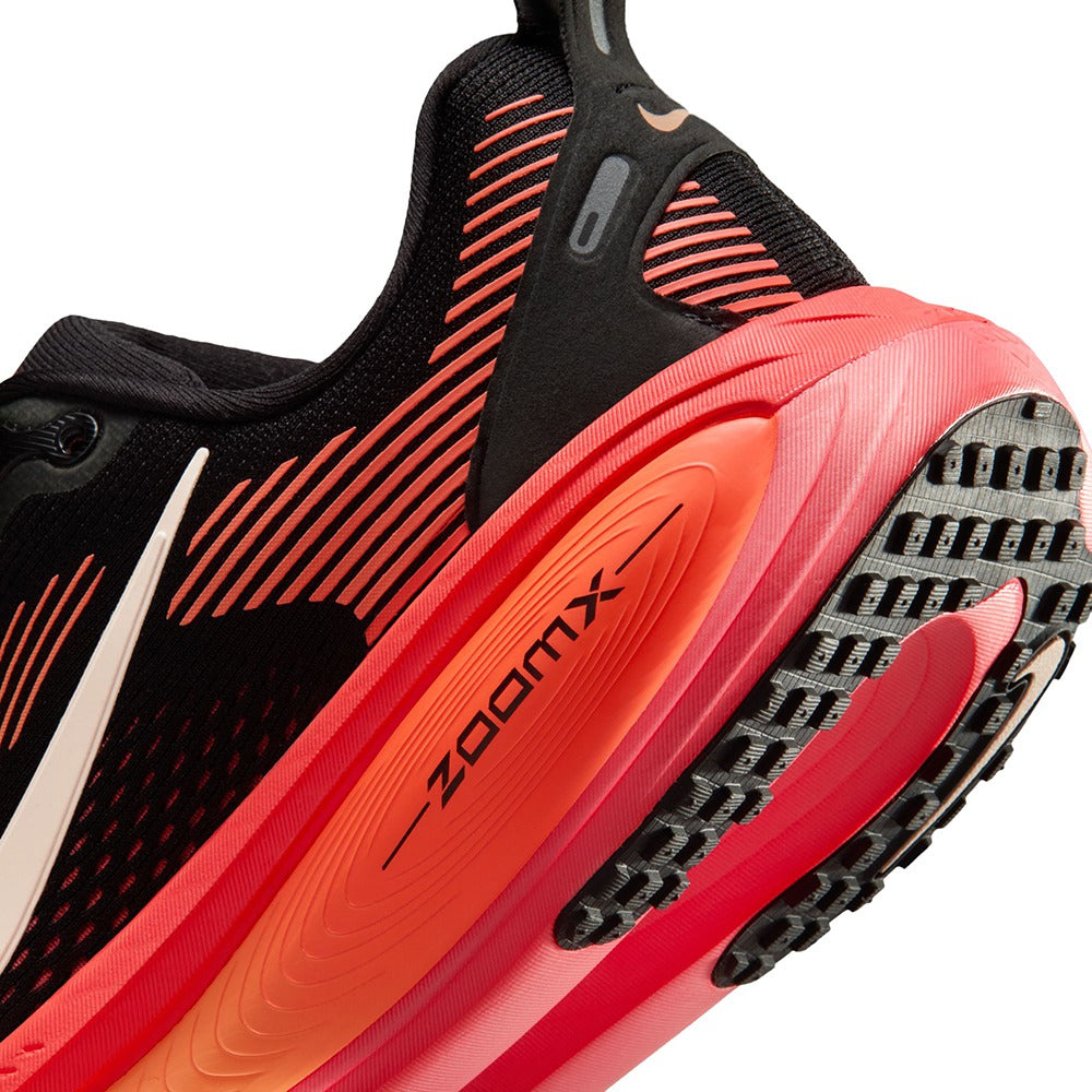 Nike Womens Vomero 18 Running Shoes in Black Color