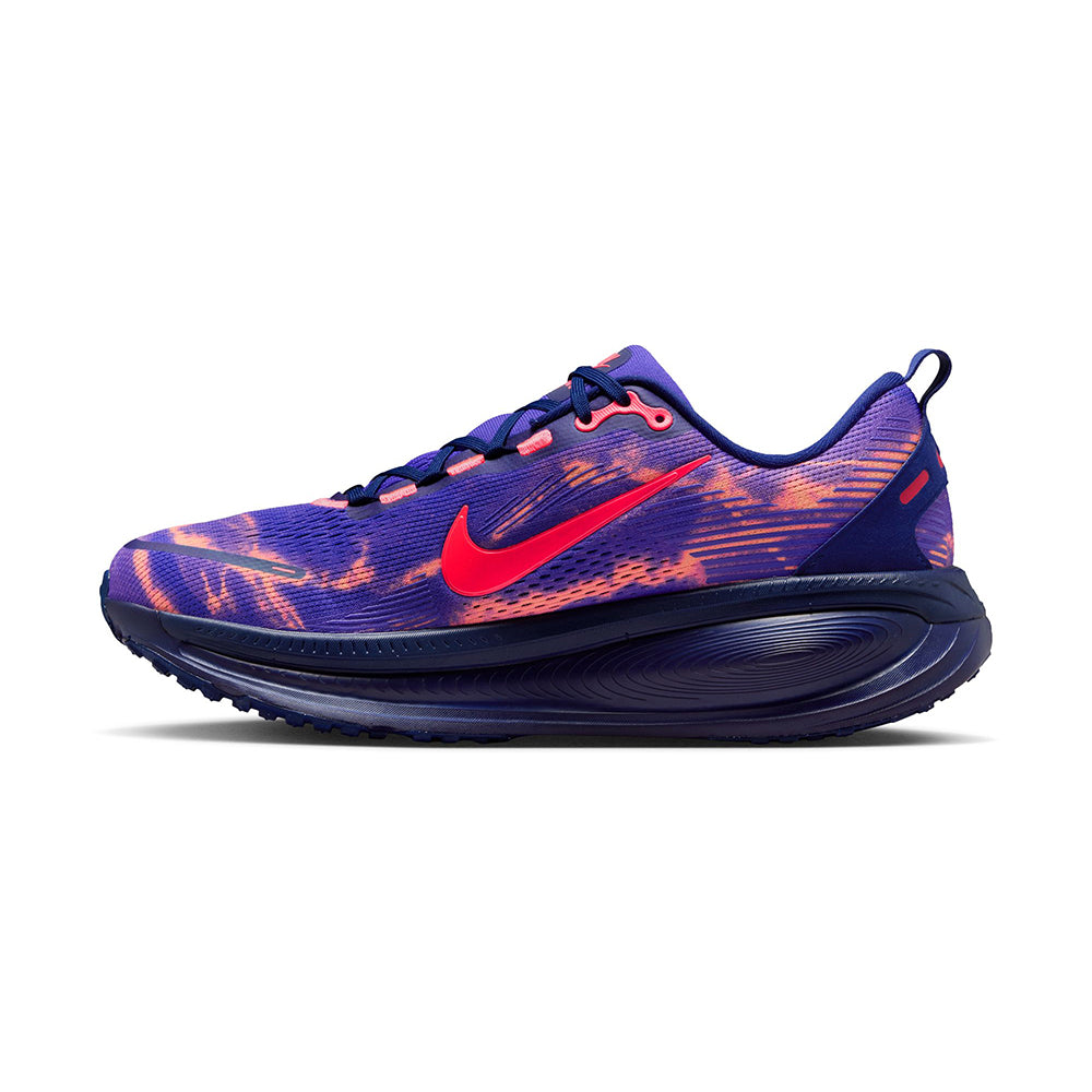 Nike Mens Vomero 18 Running Shoes in Multi Color