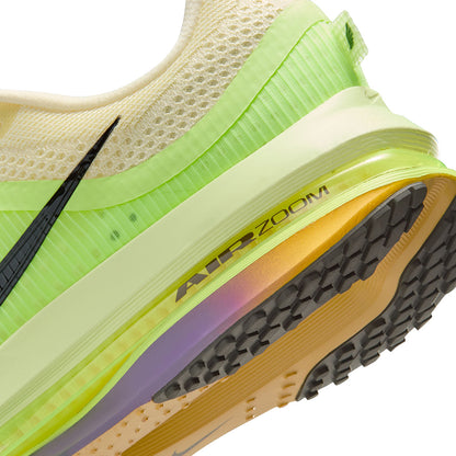 Nike Mens Pegasus Premium Running Shoes in White Color