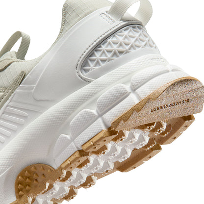 Nike Womens Nike Zoom Vomero Roam Sneakers in White Color