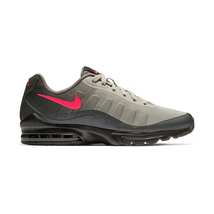 Nike Mens Nike Air Max Invigor Sneakers in Black Color