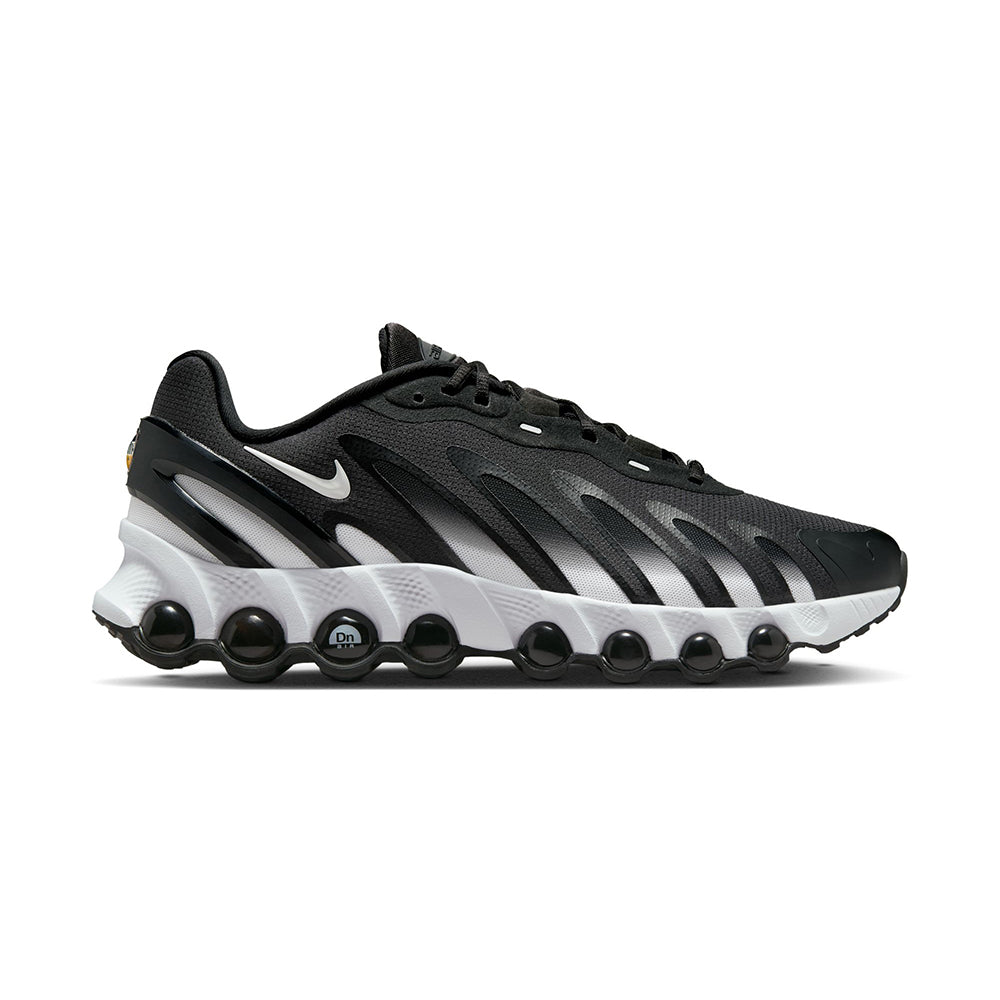 Nike Mens Nike Air Max Dn8 Sneakers in Black Color