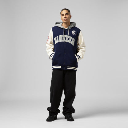 Mitchell And Ness new york yankees Courtside Btn Fleece Fan Apparel in Blue Color
