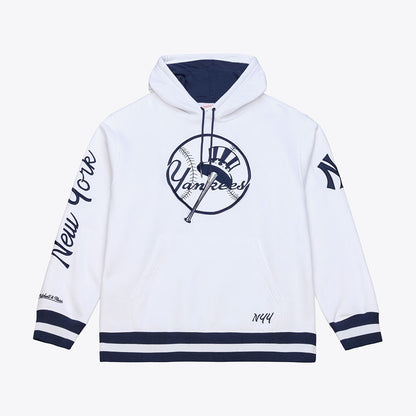 Mitchell And Ness new york yankees Artic White Flc Hood Fan Apparel in White Color