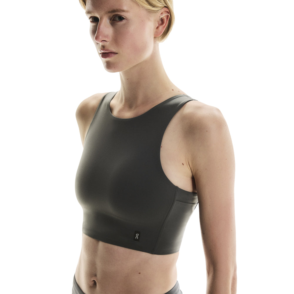 On W Core 2In1 Crop Sports Bras in Black Color