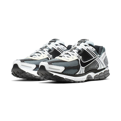 Nike Zoom Vomero 5 SE Sp Sneakers in Blue Color