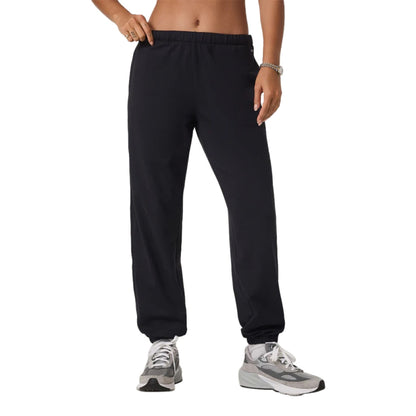 Vuori Halo Modern Sweatpant Pants in Black Color