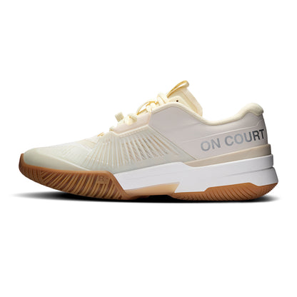 On The Roger Pro Fire W Tennis Shoes in White Color