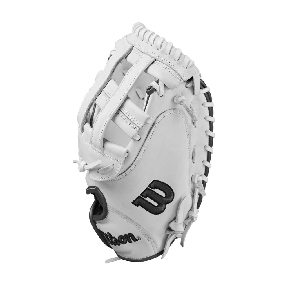 Wilson 33.00 A1000 Cm33 Mitt Baseball Gloves in White Color