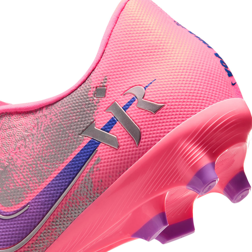 Nike Zm Vapor 16 academy FG/MG Soccer Cleats in Pink Color