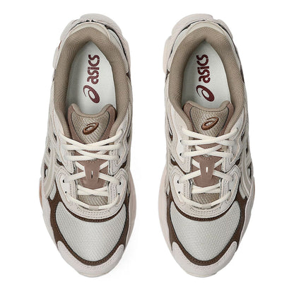 Asics Unisex GEL-Nyc Sneakers in Brown Color