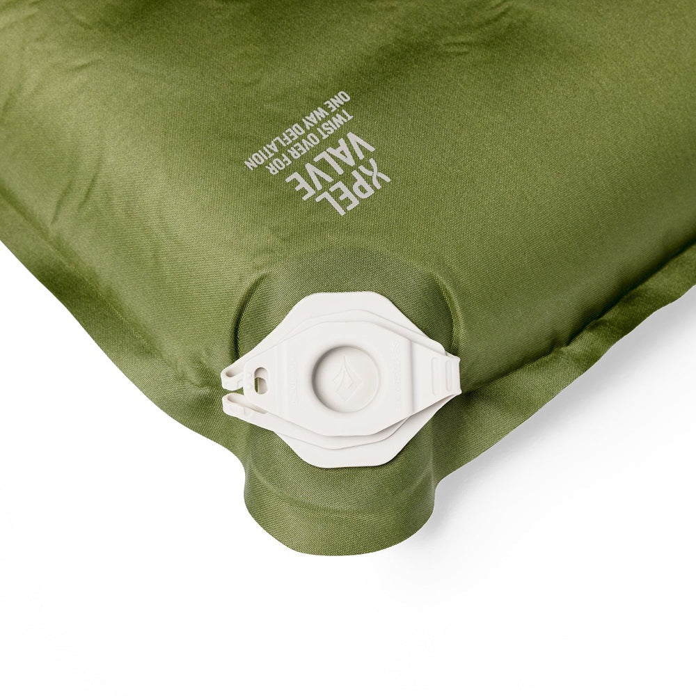 Sea To Summit Unisex Camp Plus Slf Inflt Mt L Sleeping Pads in Blue Color
