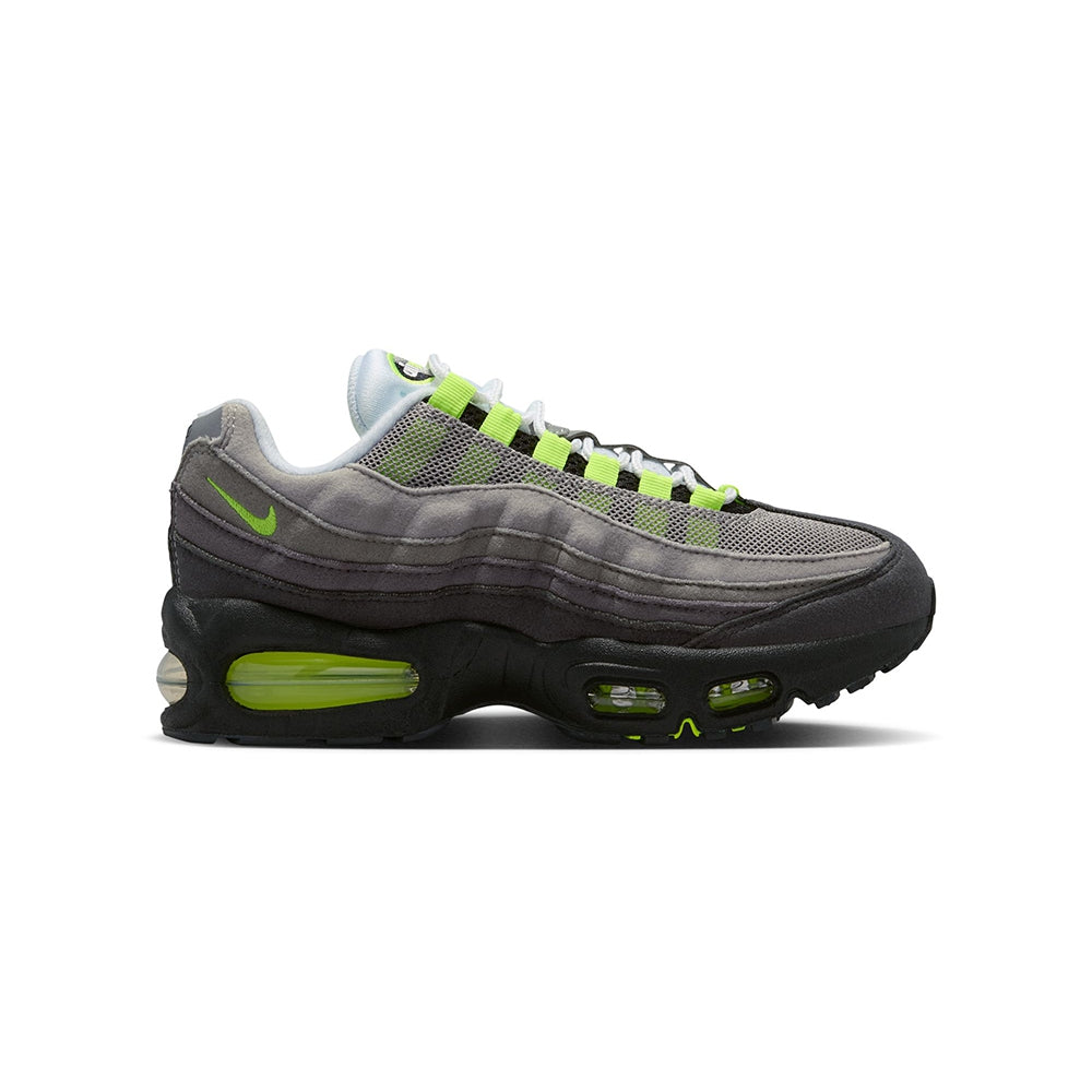 Nike Kids Nike Air Max 95 Sneakers in Black Color