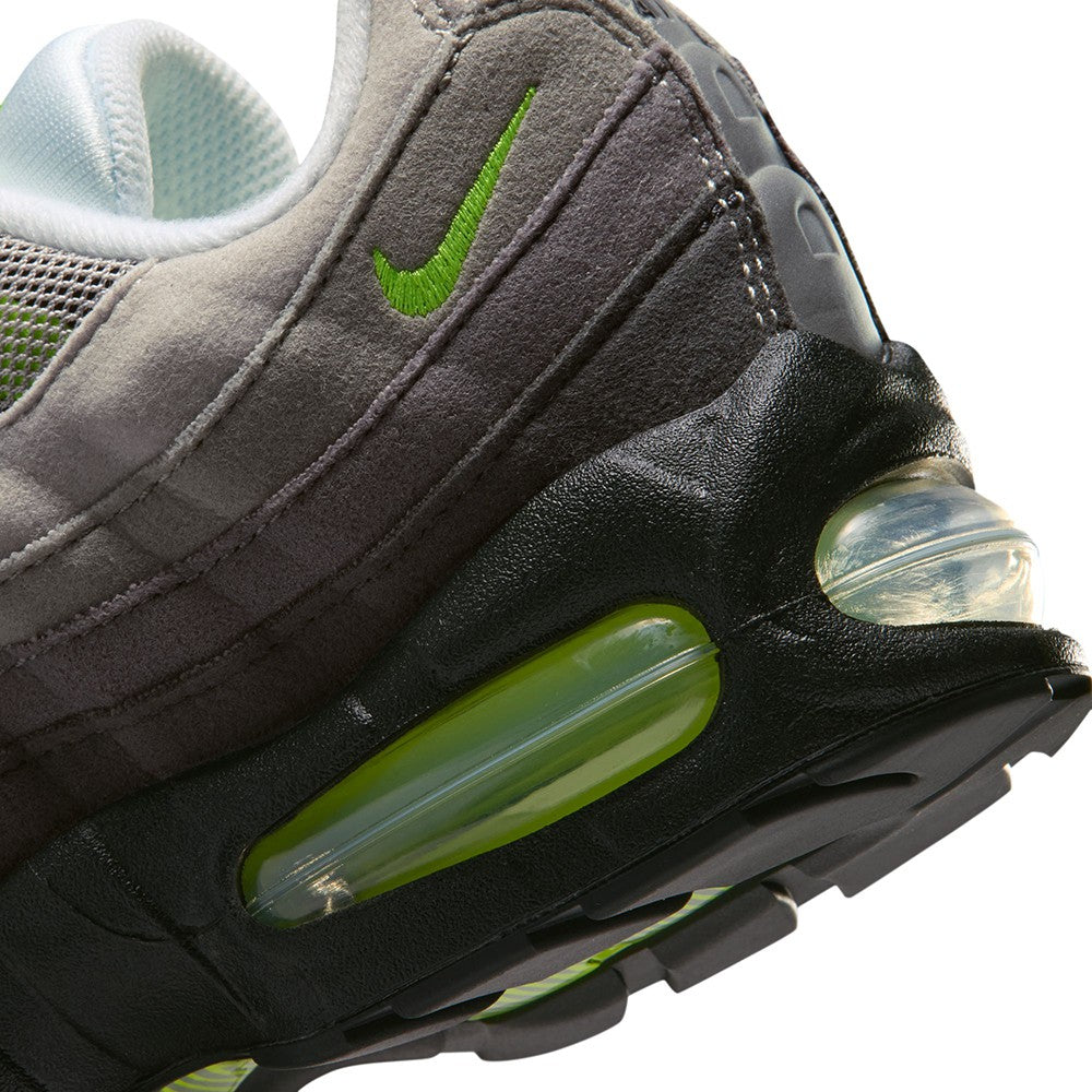 Nike Kids Nike Air Max 95 Sneakers in Black Color