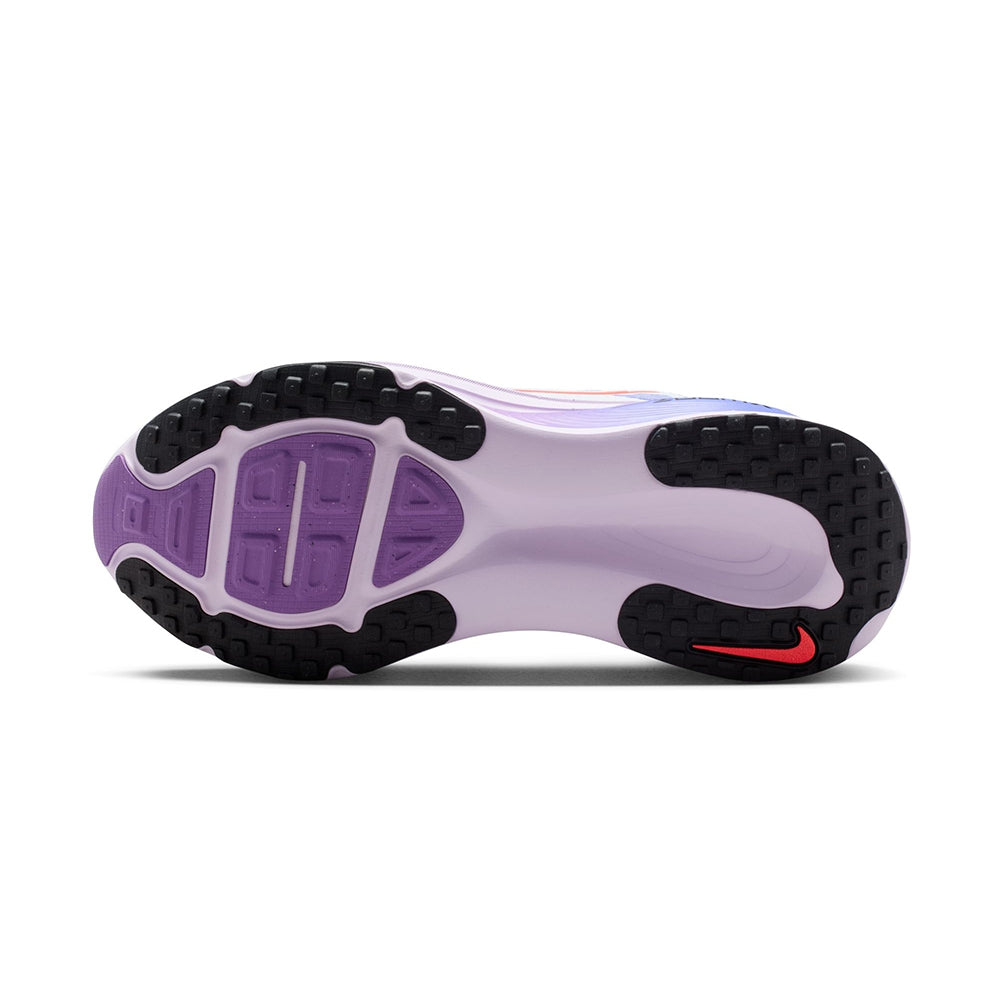 Nike W Vomero 18 Running Shoes in White Color