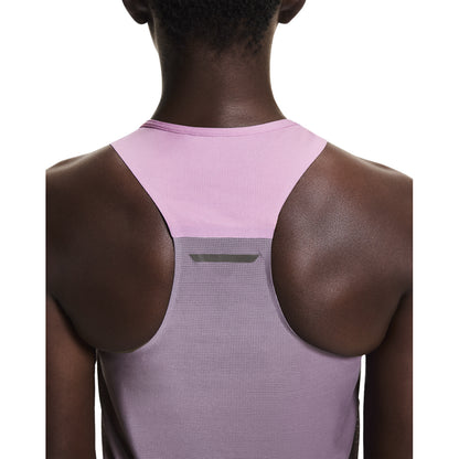 On W Performance Tank Tops in Blue Color