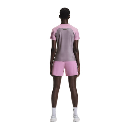 On W Performance-T Tops in Blue Color