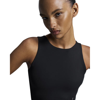 On W Core 2In1 Crop Sports Bras in Black Color