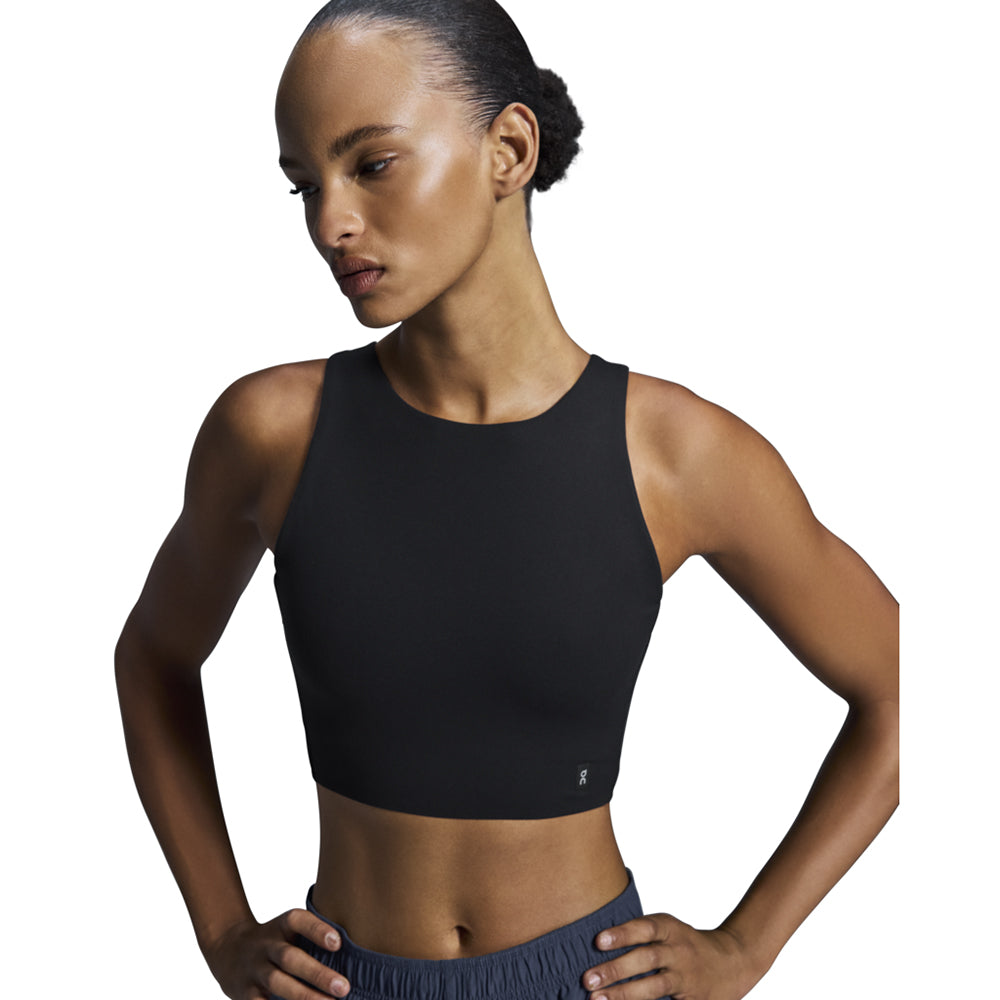 On W Core 2In1 Crop Sports Bras in Black Color