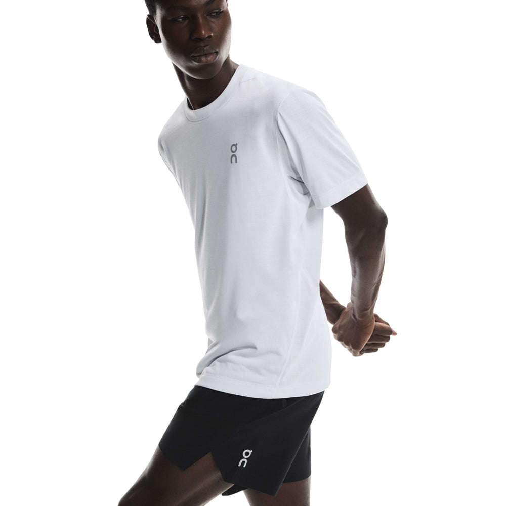 On Train Shorts in Black Color