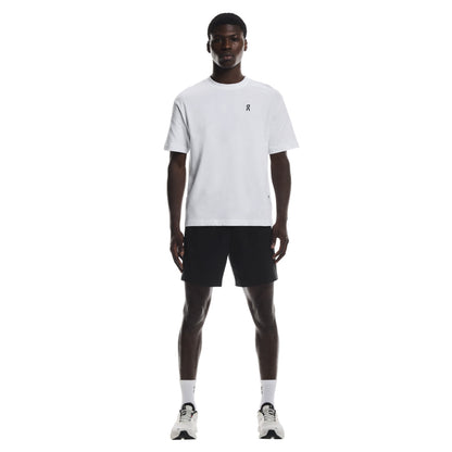 On Focus Shorts in Black Color